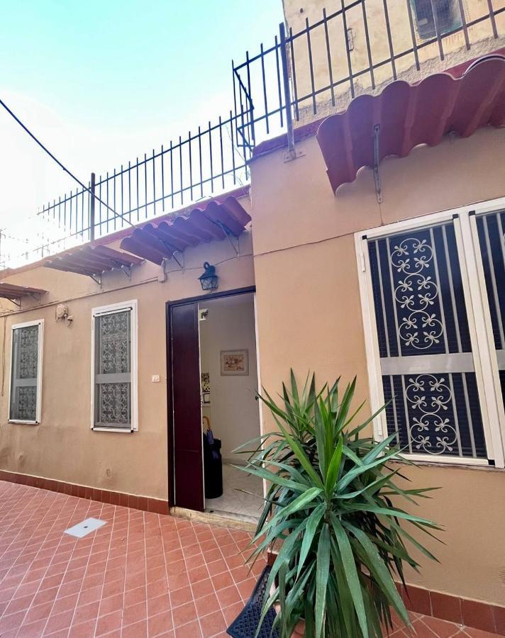 Vomero House With Free Parking 410 Cm Napoli Ngoại thất bức ảnh